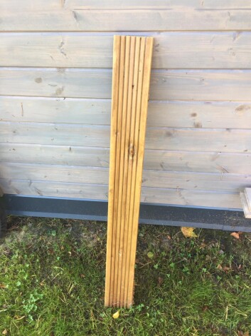 Langstiņu iedzīvotāji tiek īpaši aicināti pievērst uzmanību savos īpašumos un arī blakus esošajās teritorijās atrastiem priekšmetiem, kuriem var būt nozīme izmeklēšanā (durvju atlaušanai piemērotiem rīkiem, attēlā redzamajam dēlim, svešam apģērbam, piemēram, jakai, biksēm, apaviem, cimdiem, maskai u.c. priekšmetiem), un kuri konkrētajā vietā atrodas bez izskaidrojama iemesla.