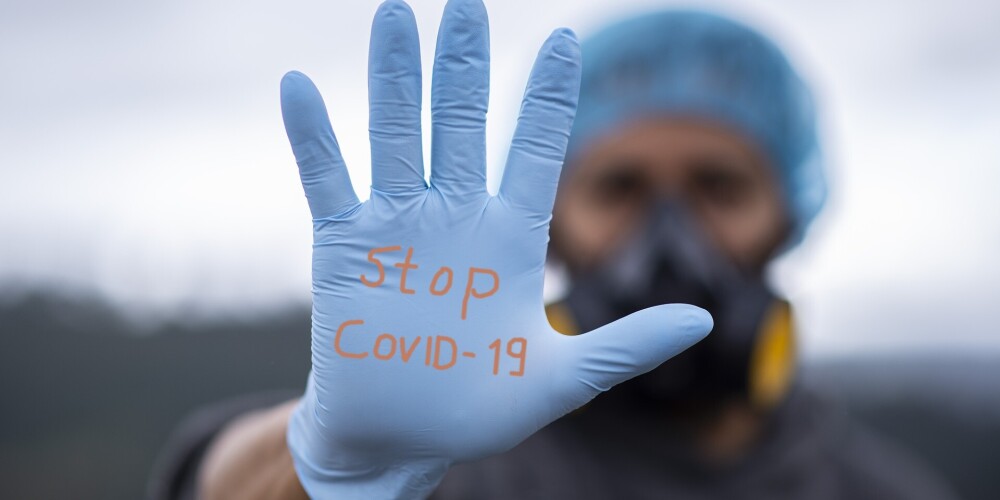 Trešdien veikts rekordliels Covid-19 testu daudzums; atklāti 44 jauni gadījumi