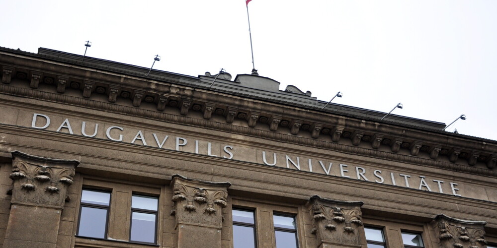 Covid-19: Daugavpils Universitāte uz laiku pāriet uz attālinātām studijām