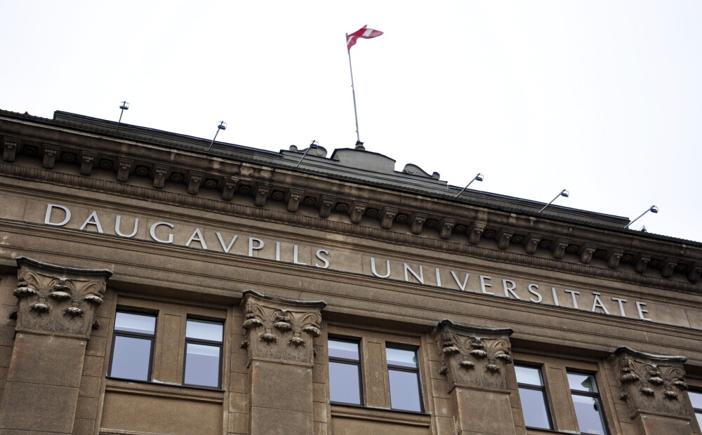Covid-19: Daugavpils Universitāte uz laiku pāriet uz attālinātām studijām