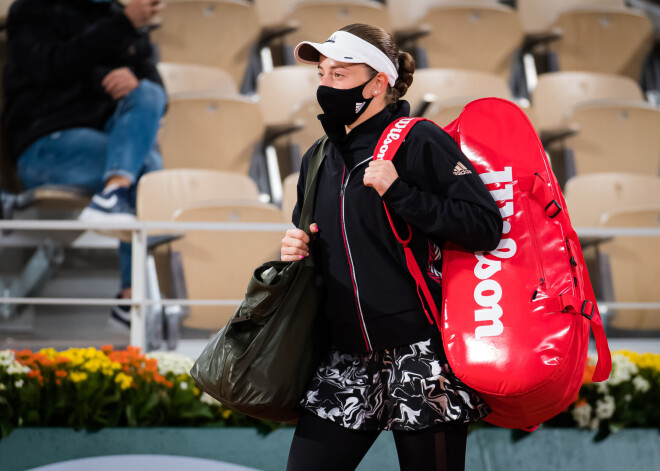 Ostapenko ar Dabrovski sasniedz Francijas atklātā čempionāta astotdaļfinālu dubultspēlēs