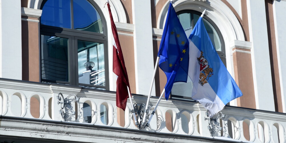 Rīgas dome pieņem grozījumus, paredzot Rīgas mēram trīs vietniekus