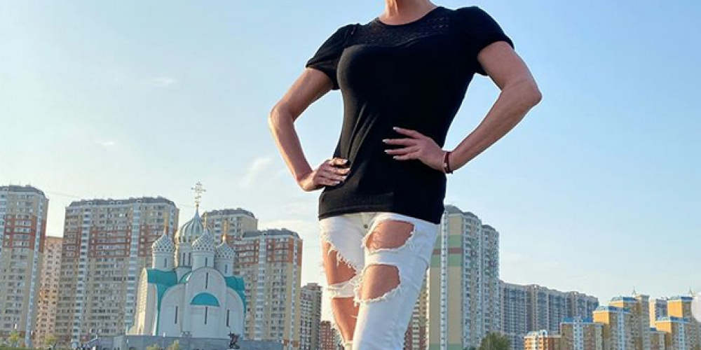 «Экзерсис для любимого»: Анастасия Волочкова обнажила бедра в шпагате