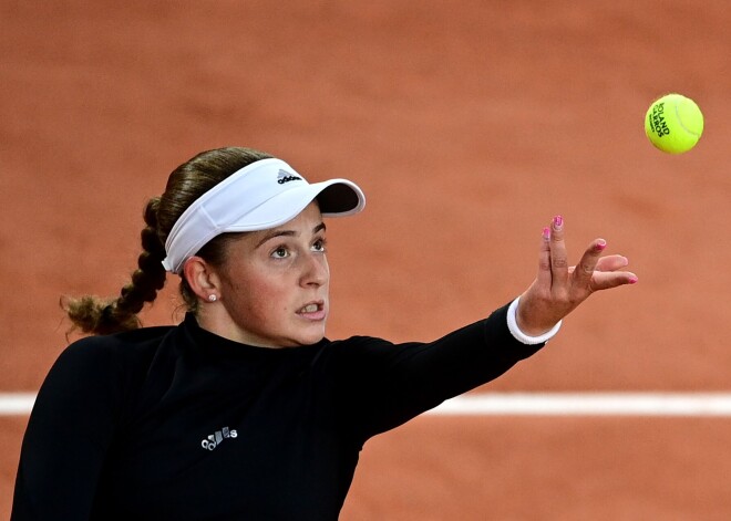 Ostapenko "French Open" trešajā kārtā piekāpjas Hibertai