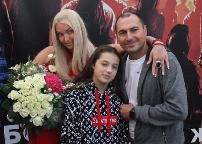 Бывший муж Волочковой забрал всех детей от разных жен жить к себе