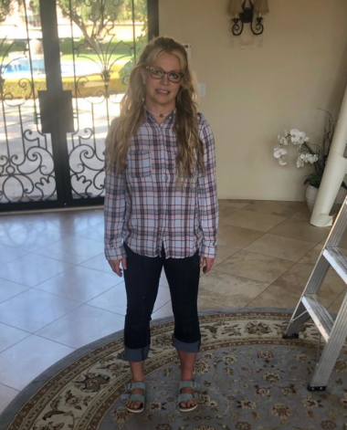 Britnija Spīrsa publicējusi atklātu fotogrāfiju, kurā redzama neierastā tēlā