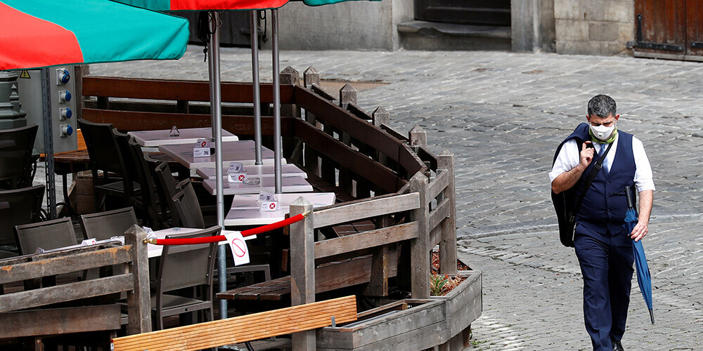Briselē uz mēnesi slēdz kafejnīcas un bārus, kā arī publiskās vietās aizliedz lietot alkoholu