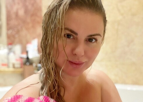 Азғындықтың антикварлық суреттері Алена Заварзина эротика