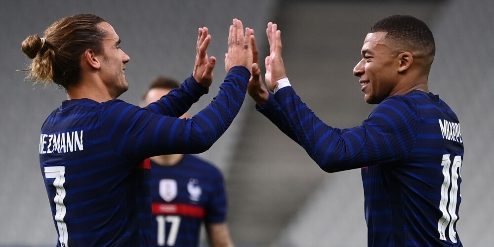 Francijas futbola izlase ir nacionālā futbola komanda, kas pārstāv Franciju starptautiskās futbola sacensībās. Francijas futbola izlasi pārvalda Francijas Futbola federācija. Izlase ir divas reizes uzvarējusi FIFA Pasaules kausa izcīņā. Pirmoreiz tas izdevās 1998. gadā, kad Pasaules kauss norisinājās tieši Francijā. Otro titulu izcīnīja 2018. gadā Krievijā. 2006. gada Pasaules kausa izcīņā Francijas izlase kļuva par vicečempioniem, finālā piekāpjoties Itālijai. Francijas izlase ir arī divkārtēja Eiropas čempione, uzvarot 1984. un 2000. gadā.