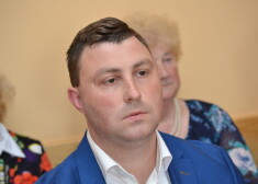 Aizputes novada domes priekšsēdētāja vietnieks Andris Jankovskis jau nedēļu atrodas pašizolācijā. Un vismaz tikpat ilgs laiks tajā vēl būs jāpavada. Viņš teic, ka tā var „sajukt prātā”.