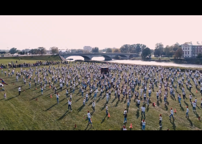 Latviju pārņem afrikāņu dejas drudzis. Kā šo fenomenu skaidro psihoterapeite?