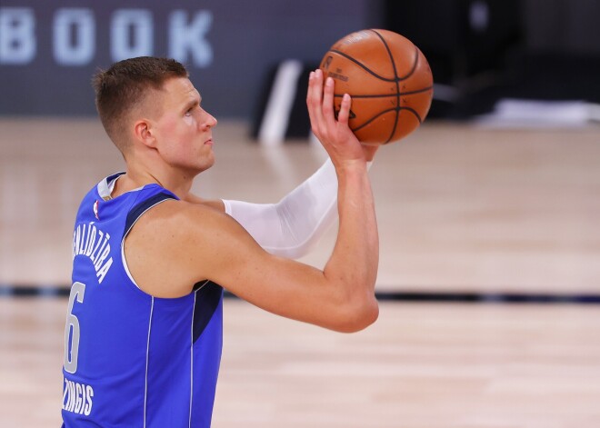 Kristaps Porziņģis pārcietis vēl vienu ceļgala operāciju