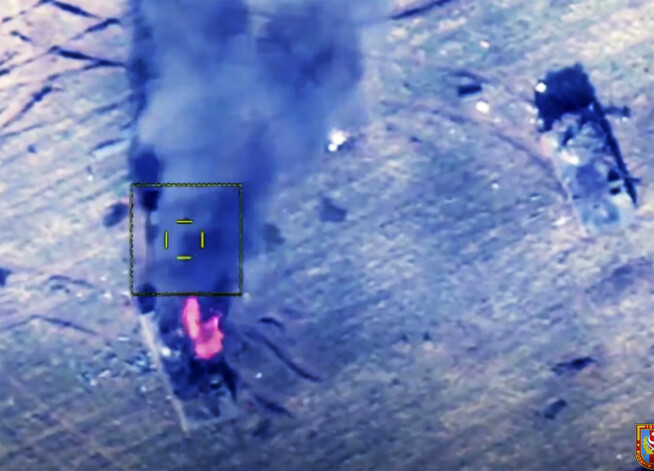 Azerbaidžānas bruņoto spēku drona uzbrukums Armēnijas armijas militārajai tehnikai.