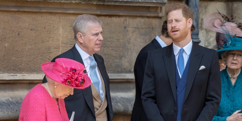 Принца Гарри вызвали в Лондон без Меган для серьезного разговора с королевой