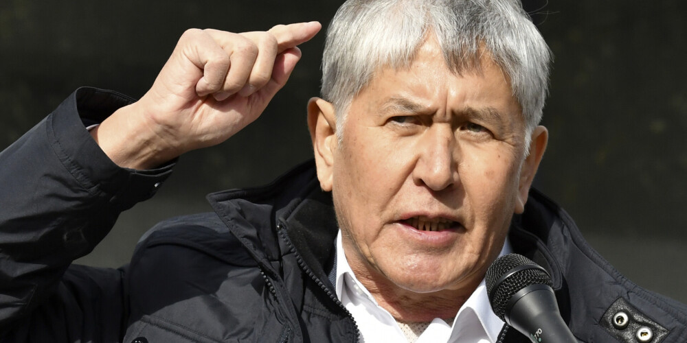 Kirgizstānā atkal aizturēts eksprezidents Atambajevs