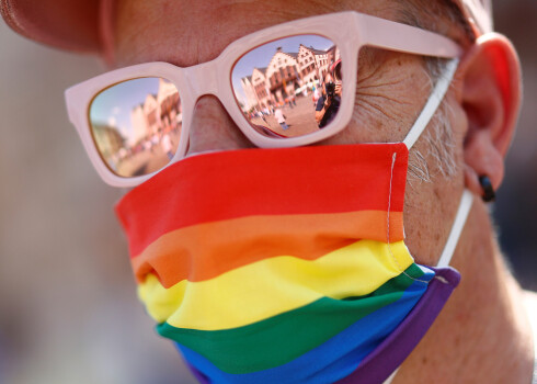 Šodien - Starptautiskā "no skapja iznākšanas" diena; notiks diskusija par LGBT dzīvi Latvijā