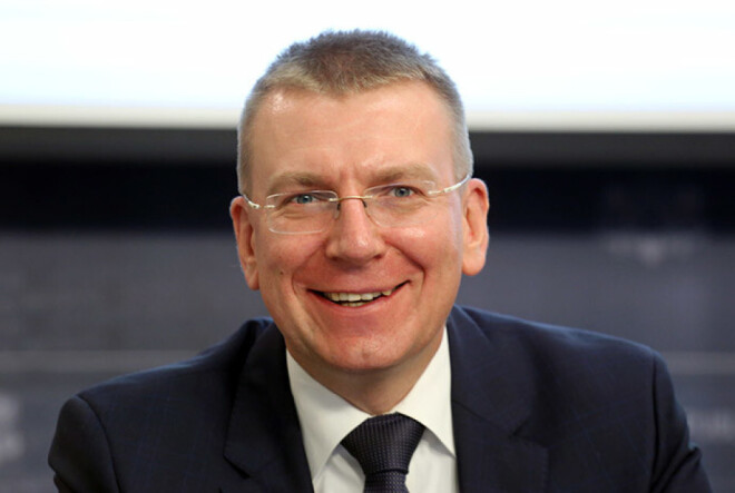 Latvijas ārlietu ministrs Edgars Rinkēvičs ceturtdienas vakarā sociālajā tīklā Twitter atzina: "Esmu lepns, ka esmu gejs".