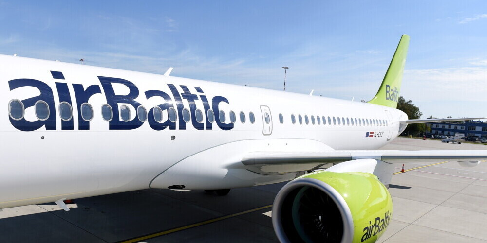 airBaltic "покатает" над Ригой за 159 евро