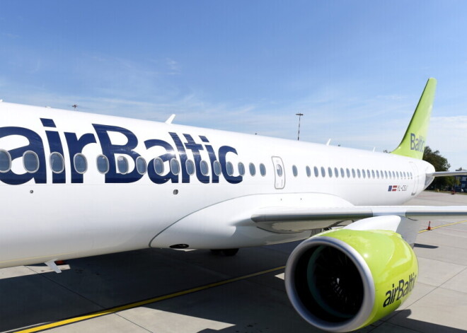 airBaltic "покатает" над Ригой за 159 евро