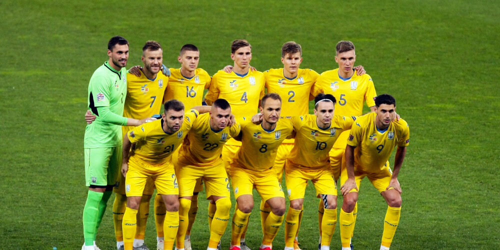 Ukrainas futbola izlase ir nacionālā futbola komanda, kas pārstāv Ukrainas valsti starptautiskās futbola sacensībās. Ukrainas futbola izlasi pārvalda Ukrainas Futbola Federācija. Padomju laikos PSRS izlasē bija daudz ukraiņu. Savu pirmo spēli pēc PSRS sabrukšanas izlase aizvadīja 1992. gadā pret Gruzijas izlasi. 2006. gadā Ukrainas izlase pirmoreiz piedalījās Pasaules čempionātā, kur iekļuva ceturtdaļfinālā, piekāpjoties nākamajiem Pasaules čempioniem itāļiem.