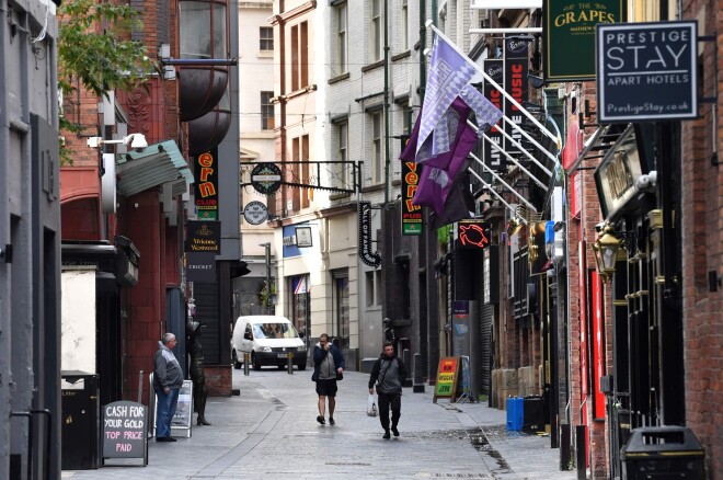 Tukšās Liverpūles ielas.