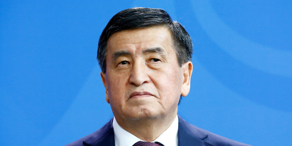 Kirgizstānas prezidents atkāpies no amata