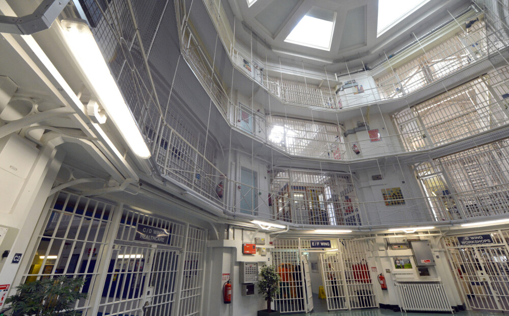 Britu cietumsargi pandēmiju sauc par negaidītu svētību