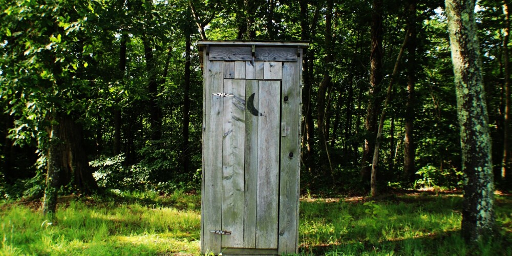 Dzīve Latgalē: ceturtā daļa iedzīvotāju savā mājoklī nevar nomazgāties un apmeklēt tualeti iekštelpās