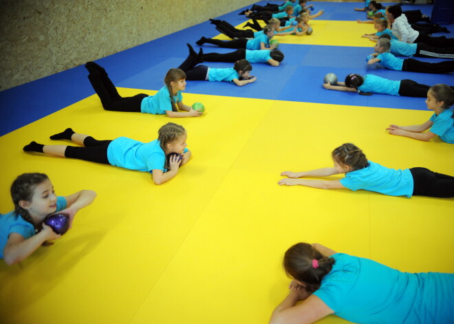 Вступают в силу ограничения на спорт и сборы людей