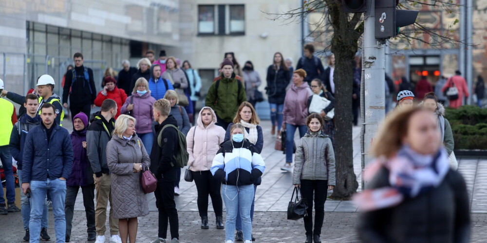 Latvijā sasniegts starp Baltijas valstīm augstākais kumulatīvais Covid-19 saslimstības rādītājs