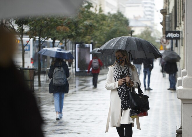 Slovēnija pārtrauc ar Covid-19 saslimušo cilvēku kontaktpersonu izsekošanu