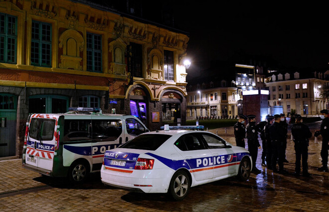 Saistībā ar slepkavību līdz šim aizturētas 11 personas, arī kāds pazīstams islāma radikālis un kāda skolēna tēvs.