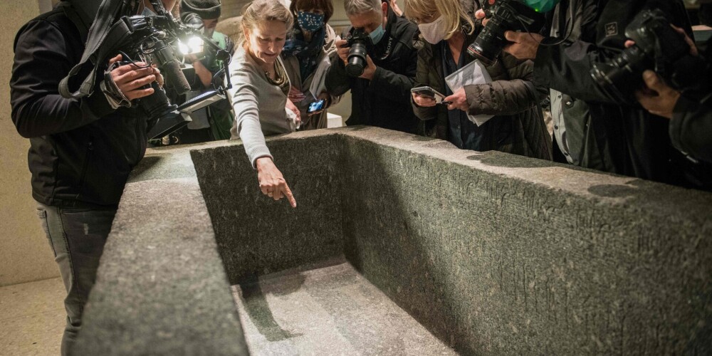 Mīklains vandaļu uzbrukums Berlīnes muzejiem: sabojāti 63 eksponāti