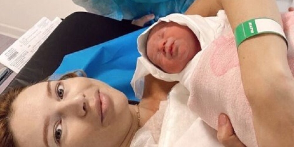 Пресняков и Подольская показали фото с новорожденным сыном