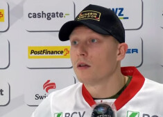 Ķēniņš laukumā pavadīja 13 minūtes un 34 sekundes.