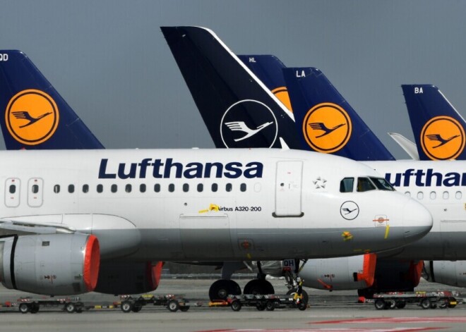 "Lufthansa" brīdina, ka pandēmija apdraud 30 000 darbavietu