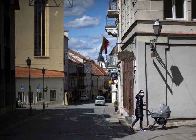 Trīs lielākajās Lietuvas pilsētās izsludina karantīnu