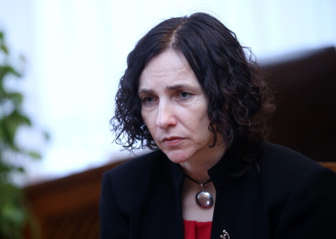 Министр образования обратилась к родителям, которые решают не пускать детей в школу из-за Covid-19