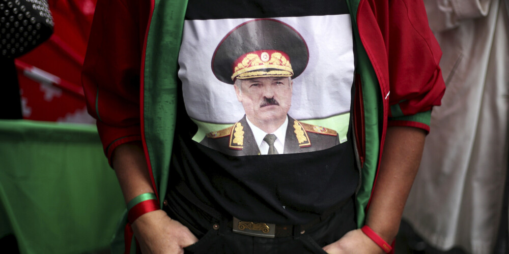 Kā Lukašenko karo pats pret sevi