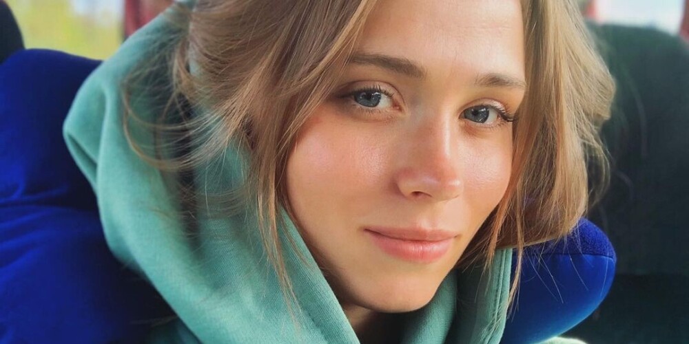 Анна Сергеевна Кошмал (укр. Ганна Сергіївна Кошмал; род. 22 октября 1994, Киев, Украина) — украинская киноактриса. Известность получила благодаря роли Жени Ковалёвой в пятом и шестом сезонах телесериала «Сваты», за которую была дважды номинирована на украинскую телевизионную премию «Телетриумф». Также исполняла главную роль в популярных украинских сериалах «Сашка», «Хороший парень», «Село на миллион» (1 и 2 сезоны).