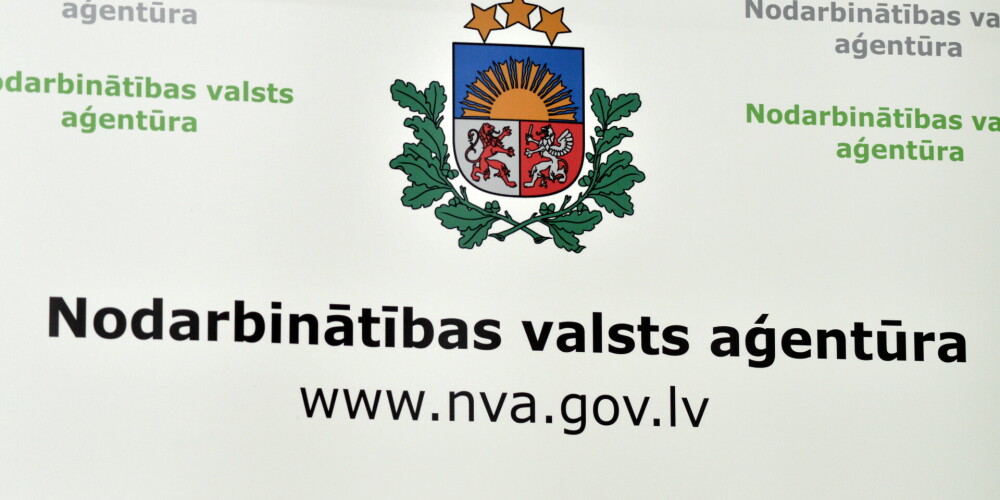 Государственное агентство занятости (ГАЗ) — это учреждение, которое помогает жителям Латвии, в том числе беженцам и лицам, получившим альтернативный статус, найти работу. ГАЗ предоставит информацию о вакансиях и поддержку в поиске работы. ГАЗ организует курсы латышского языка, курсы профессионального образования и другие курсы, а также предоставляет консультации по карьере. Все услуги ГАЗ предоставляются безработным и соискателям работы бесплатно.