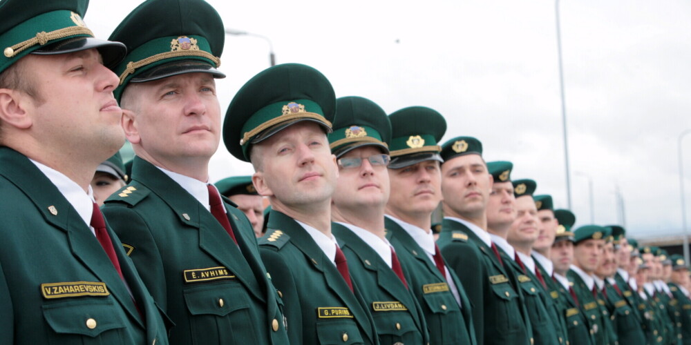 Министерство внутренних дел является руководящим учреждением государственного управления в отрасли внутренних дел, которая включает в себя борьбу с преступностью, защиту общественного порядка и безопасности, защиту прав и законных интересов лица, безопасности государственной границы, пожарной безопасности, пожаротушения, спасения, гражданской обороны, учета и документирования населения, а также миграции.