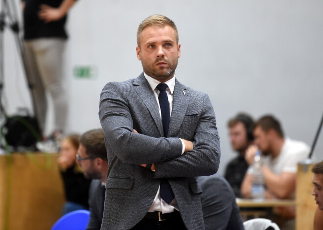 "Valmiera Glass/Vidzemes Augstskola" galvenais treneris Zeile devies pašizolācijā; pārcelta spēle pret "Ogri"