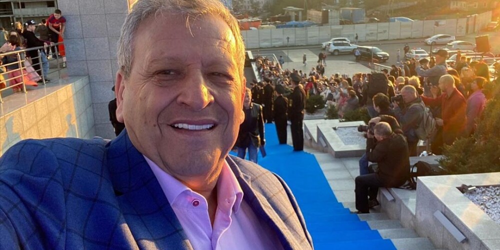 Борис Юрьевич Грачевский (род. 18 марта 1949) — советский и российский кинорежиссёр и сценарист, организатор кинопроизводства. Художественный руководитель детского киножурнала «Ералаш» (с 2002 года). Член общественного совета Российского еврейского конгресса. Член Российской академии кинематографических искусств. Заслуженный деятель искусств РФ (2000), лауреат Премии Правительства РФ (2010).