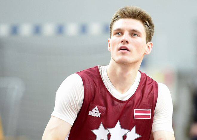 Artūrs Kurucs atsaucis pieteikumu NBA draftam