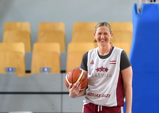 Latvijas sieviešu basketbola izlasei Eiropas čempionāta kvalifikācijā jāiztiek bez kapteines; nopietni iztrūkumi arī Horvātijai un Vācijai