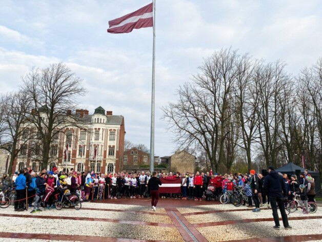 Liepāja, un arī citas Latvijas pilsētas, 18. novembrī pa savām ielām aicina izskriet Latvijas kontūru.