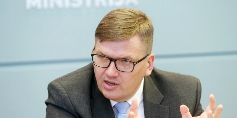 Юрис Пуце подал в отставку с должности министра среды