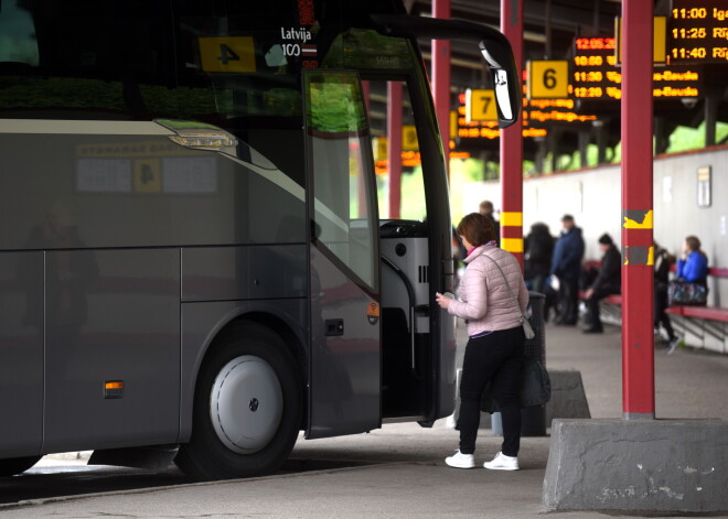 Īslaicīgi slēgs autobusu reisus, kuros pasažieru praktiski nav