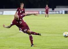 Latvijas futbola izlasei vakar veiktajos Covid-19 testos rezultāti bijuši negatīvi